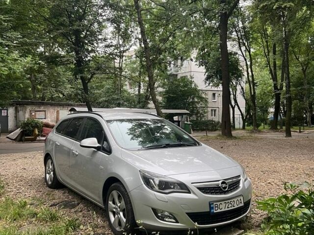 Серый Опель Астра, объемом двигателя 1.96 л и пробегом 247 тыс. км за 7300 $, фото 1 на Automoto.ua