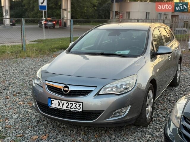 Серый Опель Астра, объемом двигателя 1.6 л и пробегом 205 тыс. км за 6300 $, фото 1 на Automoto.ua