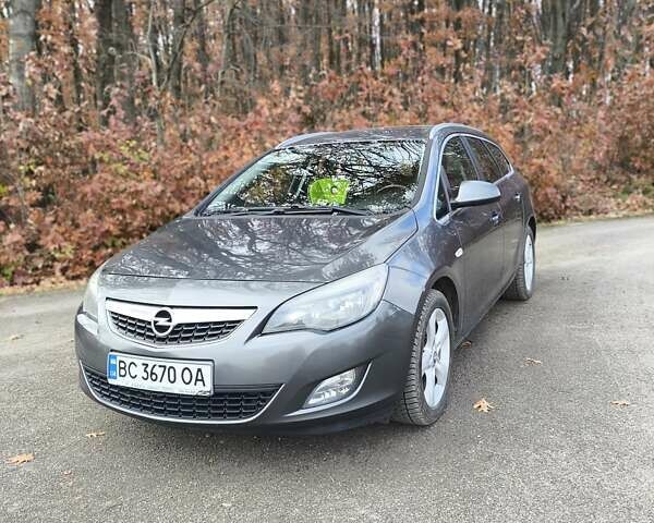 Сірий Опель Астра, об'ємом двигуна 1.7 л та пробігом 250 тис. км за 6400 $, фото 1 на Automoto.ua