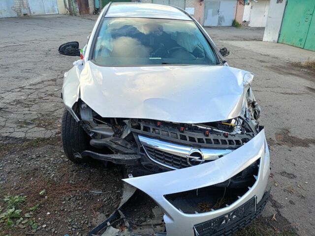 Серый Опель Астра, объемом двигателя 1.7 л и пробегом 200 тыс. км за 2000 $, фото 1 на Automoto.ua