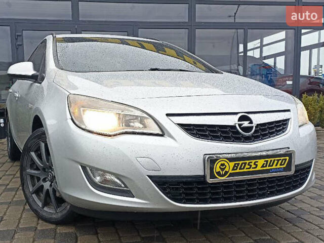 Сірий Опель Астра, об'ємом двигуна 1.69 л та пробігом 228 тис. км за 8500 $, фото 1 на Automoto.ua