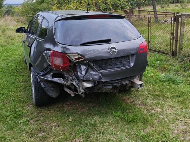 Сірий Опель Астра, об'ємом двигуна 1.4 л та пробігом 225 тис. км за 2200 $, фото 1 на Automoto.ua