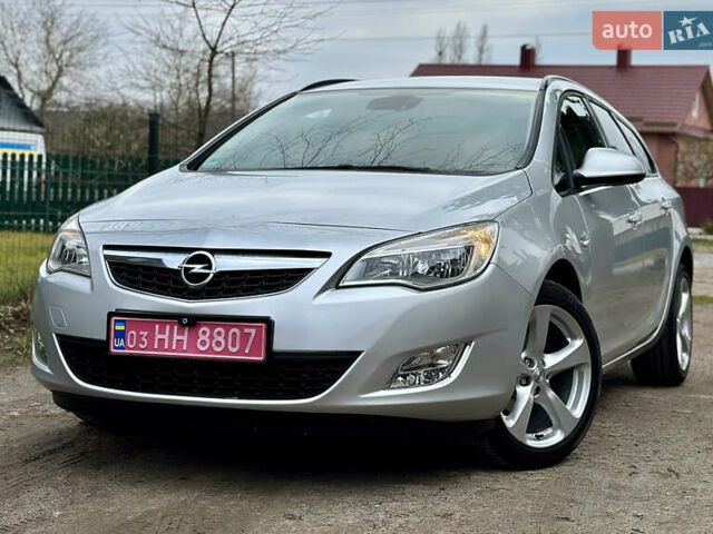 Серый Опель Астра, объемом двигателя 1.6 л и пробегом 148 тыс. км за 7800 $, фото 1 на Automoto.ua