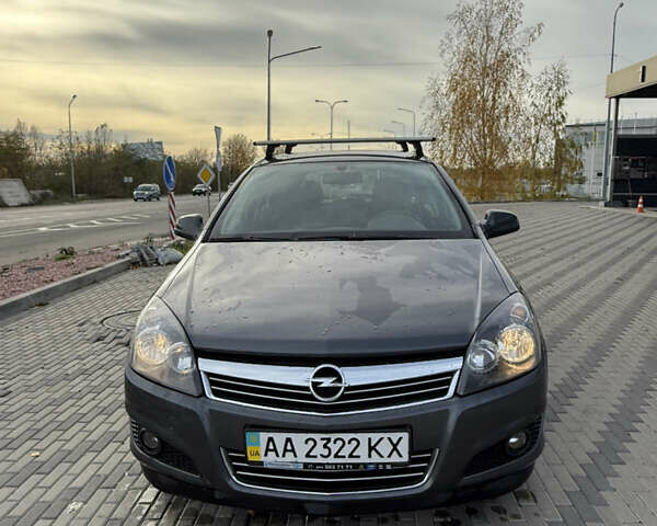 Серый Опель Астра, объемом двигателя 1.6 л и пробегом 250 тыс. км за 6400 $, фото 1 на Automoto.ua