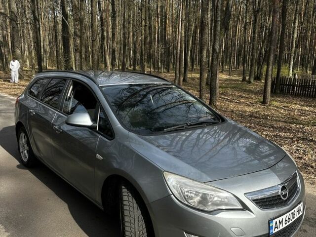 Серый Опель Астра, объемом двигателя 1.2 л и пробегом 283 тыс. км за 5500 $, фото 1 на Automoto.ua