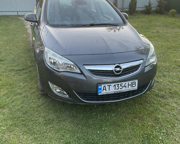 Сірий Опель Астра, об'ємом двигуна 1.25 л та пробігом 300 тис. км за 5200 $, фото 1 на Automoto.ua