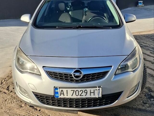 Сірий Опель Астра, об'ємом двигуна 1.7 л та пробігом 400 тис. км за 6000 $, фото 1 на Automoto.ua