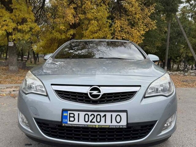 Сірий Опель Астра, об'ємом двигуна 1.4 л та пробігом 270 тис. км за 7200 $, фото 1 на Automoto.ua