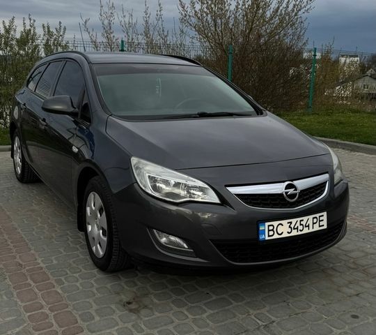 Сірий Опель Астра, об'ємом двигуна 1.7 л та пробігом 250 тис. км за 6500 $, фото 1 на Automoto.ua