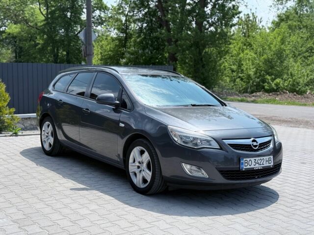 Сірий Опель Астра, об'ємом двигуна 1.7 л та пробігом 300 тис. км за 5899 $, фото 1 на Automoto.ua