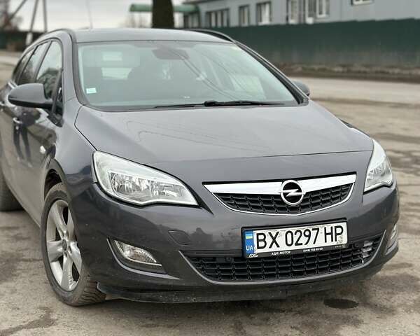Серый Опель Астра, объемом двигателя 1.69 л и пробегом 270 тыс. км за 6600 $, фото 1 на Automoto.ua