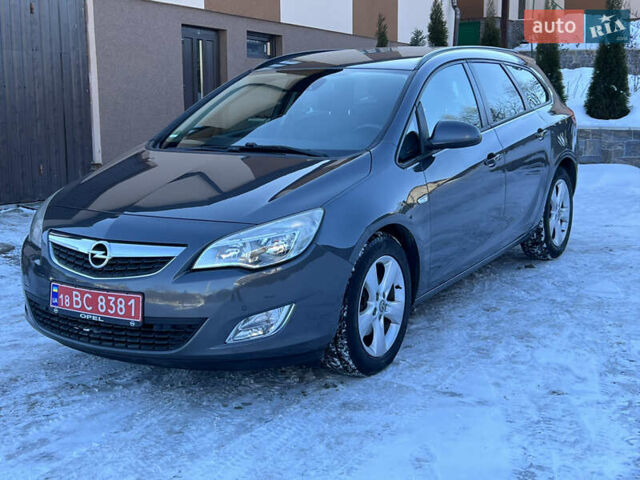 Серый Опель Астра, объемом двигателя 1.7 л и пробегом 254 тыс. км за 6900 $, фото 1 на Automoto.ua