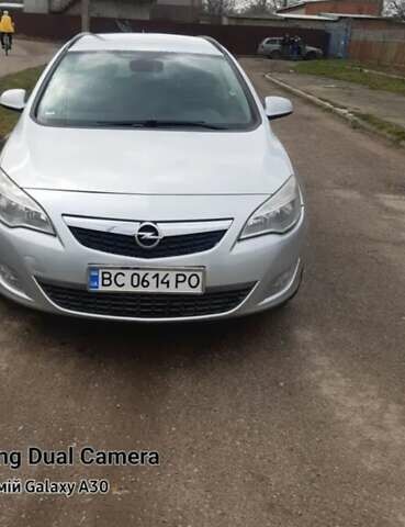 Сірий Опель Астра, об'ємом двигуна 1.69 л та пробігом 320 тис. км за 5400 $, фото 1 на Automoto.ua