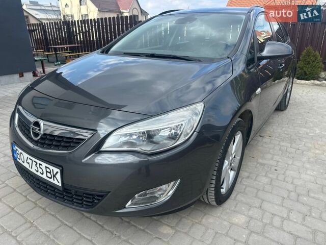 Сірий Опель Астра, об'ємом двигуна 1.69 л та пробігом 248 тис. км за 6750 $, фото 1 на Automoto.ua