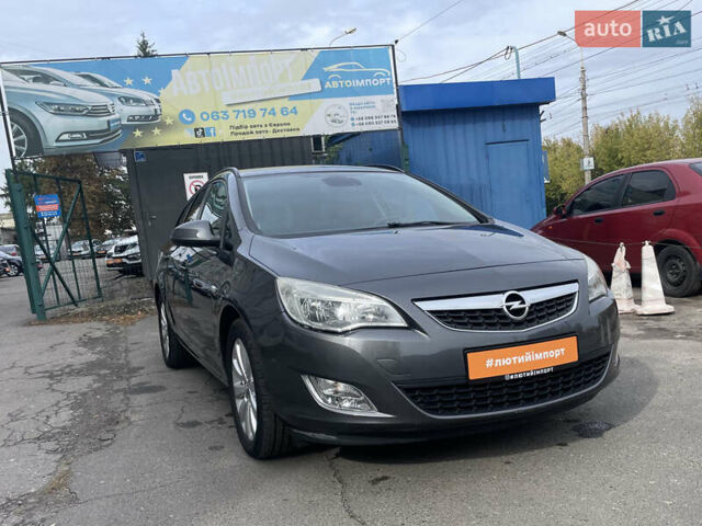Сірий Опель Астра, об'ємом двигуна 1.7 л та пробігом 204 тис. км за 8700 $, фото 1 на Automoto.ua