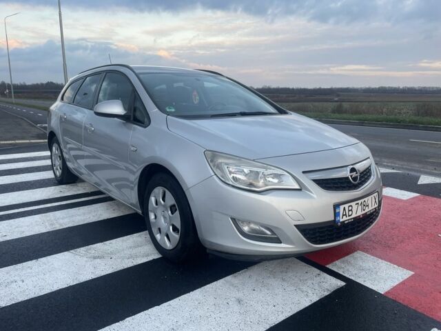 Серый Опель Астра, объемом двигателя 1.2 л и пробегом 255 тыс. км за 5700 $, фото 1 на Automoto.ua