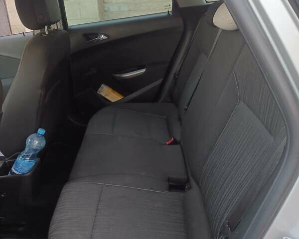 Серый Опель Астра, объемом двигателя 1.69 л и пробегом 294 тыс. км за 7500 $, фото 1 на Automoto.ua