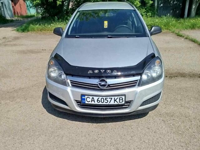 Сірий Опель Астра, об'ємом двигуна 1.7 л та пробігом 208 тис. км за 5500 $, фото 1 на Automoto.ua