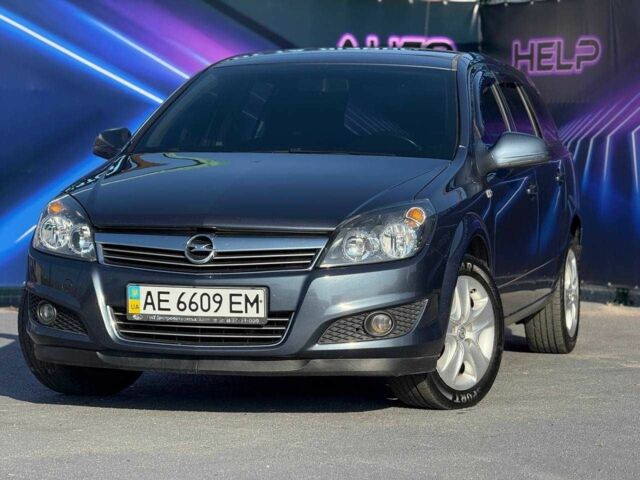 Серый Опель Астра, объемом двигателя 1.6 л и пробегом 147 тыс. км за 6799 $, фото 1 на Automoto.ua