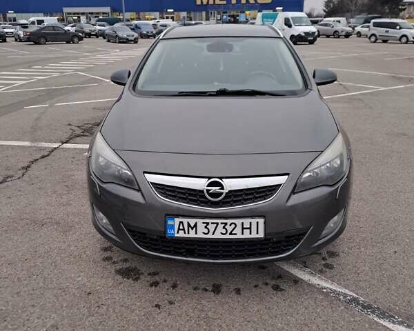 Сірий Опель Астра, об'ємом двигуна 1.7 л та пробігом 264 тис. км за 6500 $, фото 1 на Automoto.ua