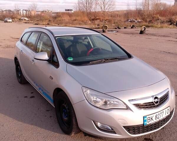 Серый Опель Астра, объемом двигателя 1.4 л и пробегом 183 тыс. км за 5700 $, фото 1 на Automoto.ua