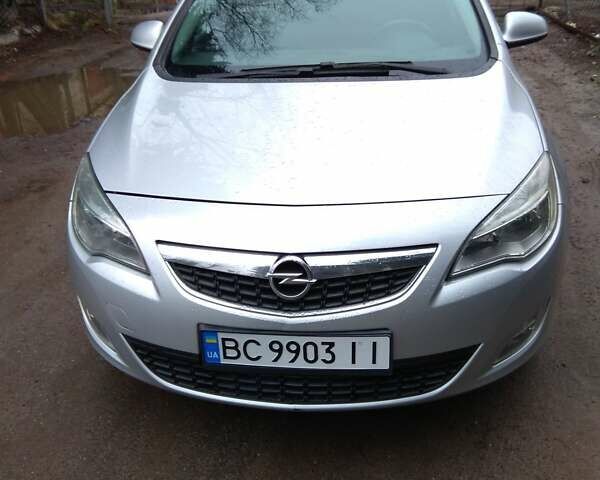 Серый Опель Астра, объемом двигателя 1.69 л и пробегом 248 тыс. км за 7200 $, фото 1 на Automoto.ua