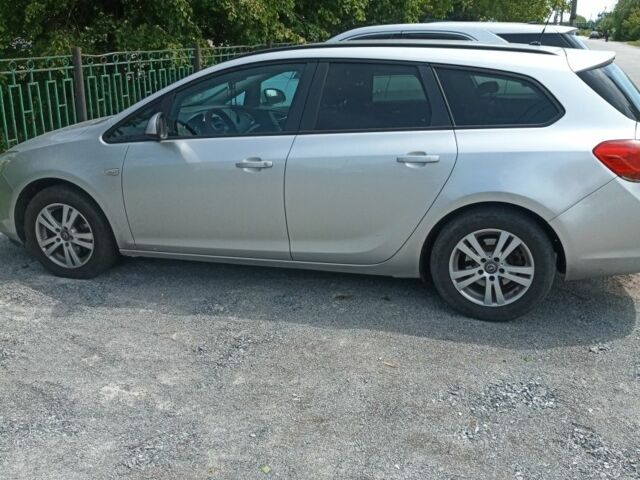 Серый Опель Астра, объемом двигателя 1.7 л и пробегом 300 тыс. км за 5700 $, фото 1 на Automoto.ua