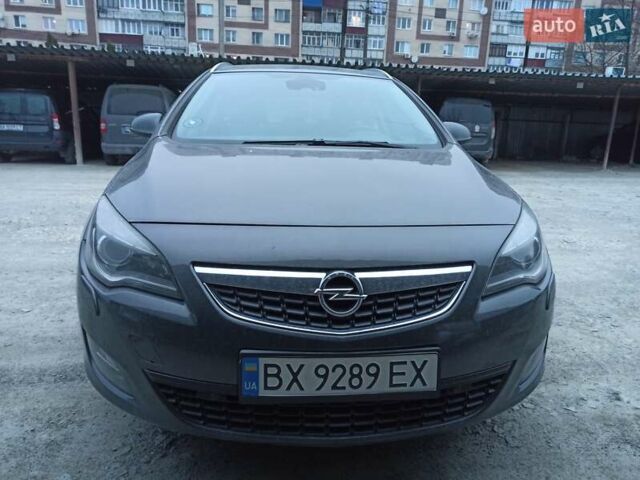 Серый Опель Астра, объемом двигателя 2 л и пробегом 285 тыс. км за 7000 $, фото 1 на Automoto.ua
