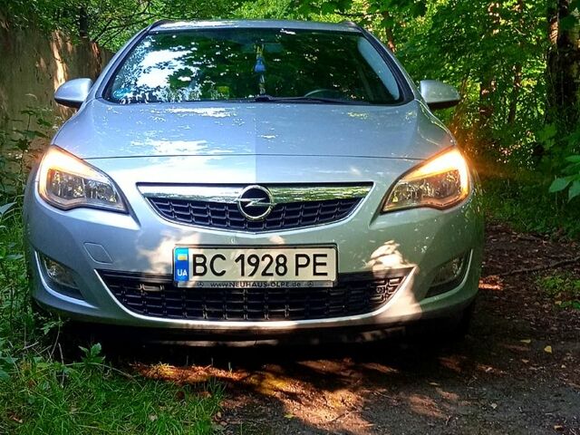 Сірий Опель Астра, об'ємом двигуна 1.7 л та пробігом 236 тис. км за 7000 $, фото 1 на Automoto.ua
