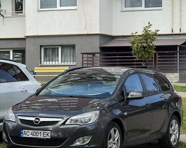 Сірий Опель Астра, об'ємом двигуна 2 л та пробігом 290 тис. км за 7200 $, фото 1 на Automoto.ua