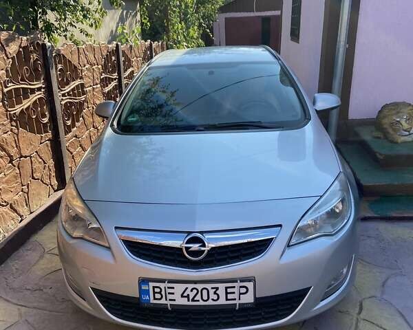 Сірий Опель Астра, об'ємом двигуна 0 л та пробігом 240 тис. км за 7200 $, фото 1 на Automoto.ua
