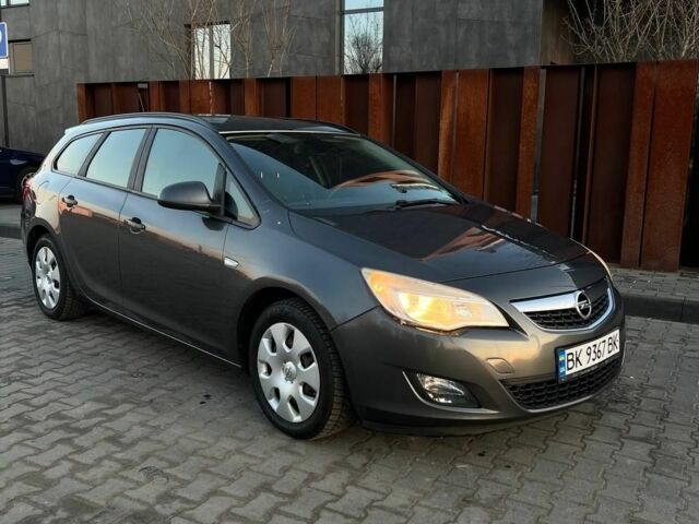 Серый Опель Астра, объемом двигателя 1.3 л и пробегом 291 тыс. км за 5600 $, фото 1 на Automoto.ua