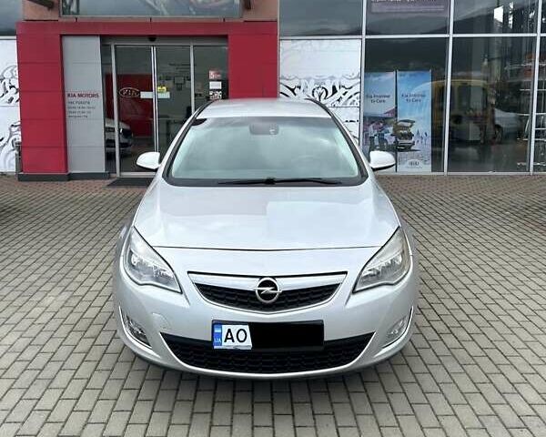 Серый Опель Астра, объемом двигателя 1.6 л и пробегом 241 тыс. км за 6999 $, фото 1 на Automoto.ua