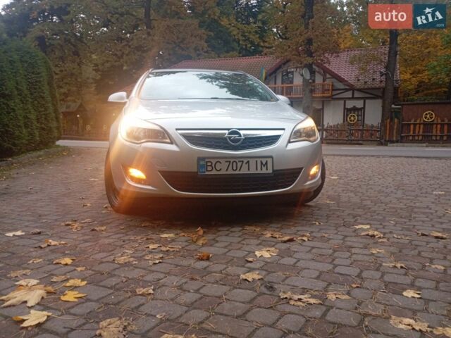 Серый Опель Астра, объемом двигателя 1.7 л и пробегом 210 тыс. км за 6250 $, фото 1 на Automoto.ua