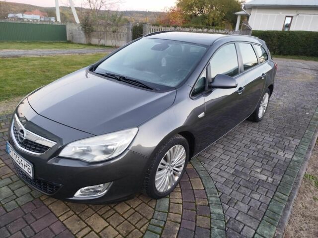 Опель Астра 2011 в Коломые на Automoto.ua Серый Опель Астра, объемом двигателя 1.2 л и пробегом 240 тыс. км за 5400 $, фото 1 на Automoto.ua