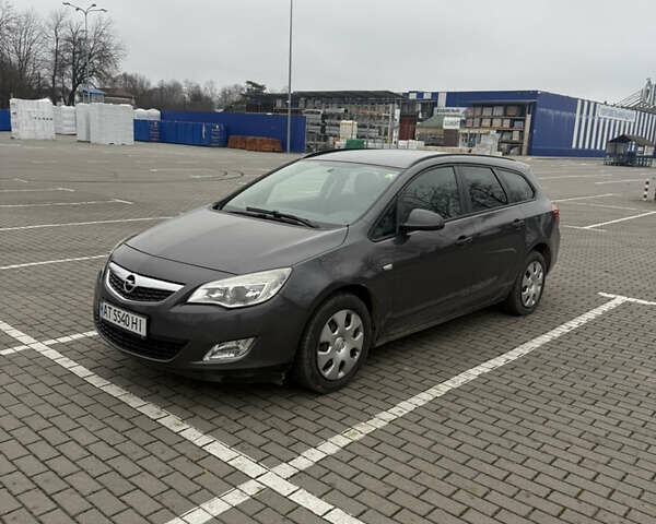 Серый Опель Астра, объемом двигателя 1.69 л и пробегом 315 тыс. км за 6300 $, фото 1 на Automoto.ua