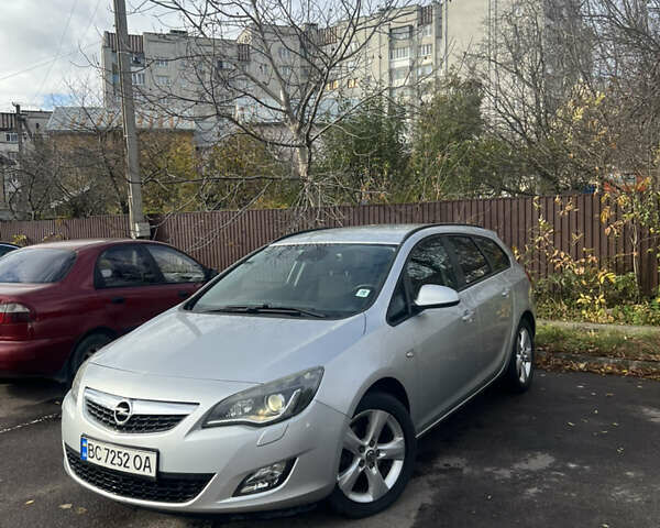 Серый Опель Астра, объемом двигателя 1.96 л и пробегом 243 тыс. км за 7900 $, фото 1 на Automoto.ua