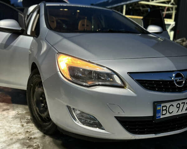 Сірий Опель Астра, об'ємом двигуна 1.7 л та пробігом 268 тис. км за 6500 $, фото 1 на Automoto.ua