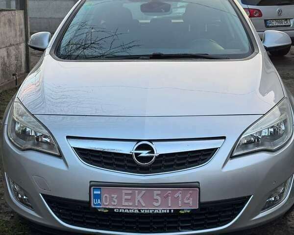 Сірий Опель Астра, об'ємом двигуна 1.4 л та пробігом 222 тис. км за 6000 $, фото 1 на Automoto.ua
