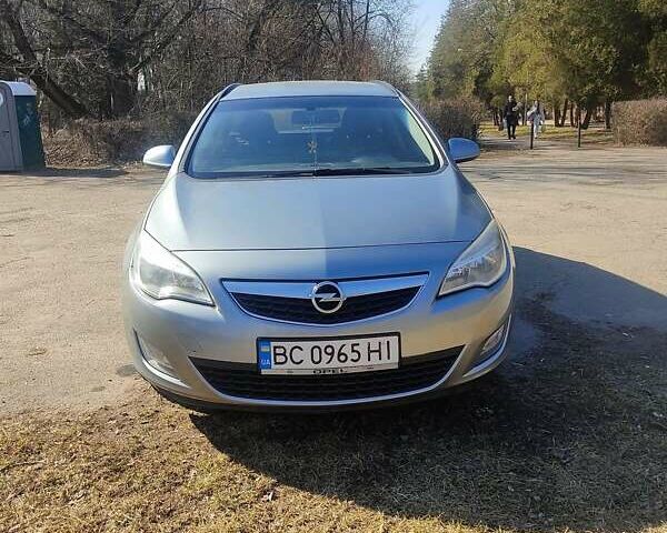 Серый Опель Астра, объемом двигателя 1.3 л и пробегом 251 тыс. км за 5500 $, фото 1 на Automoto.ua