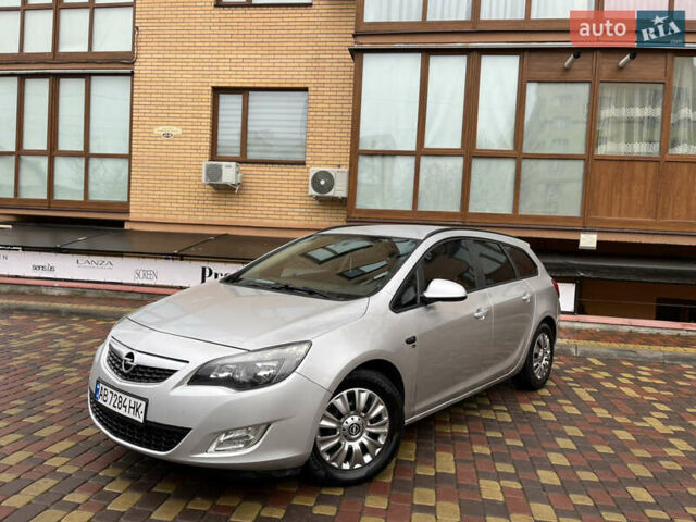 Серый Опель Астра, объемом двигателя 1.7 л и пробегом 257 тыс. км за 5850 $, фото 1 на Automoto.ua