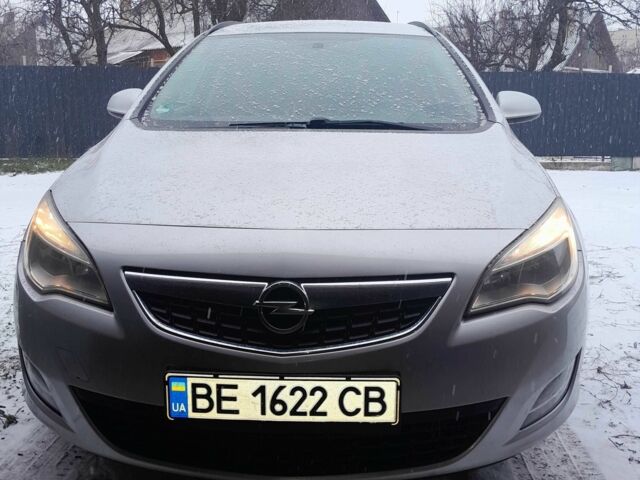 Серый Опель Астра, объемом двигателя 1.7 л и пробегом 202 тыс. км за 6500 $, фото 1 на Automoto.ua