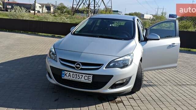 Опель Астра 2012 у Одесі на Automoto.ua Сірий Опель Астра, об'ємом двигуна 1.7 л та пробігом 254 тис. км за 8300 $, фото 1 на Automoto.ua