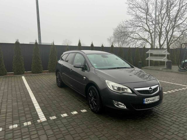 Серый Опель Астра, объемом двигателя 1.7 л и пробегом 241 тыс. км за 5900 $, фото 1 на Automoto.ua