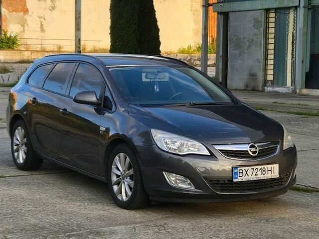 Сірий Опель Астра, об'ємом двигуна 1.69 л та пробігом 268 тис. км за 6300 $, фото 1 на Automoto.ua