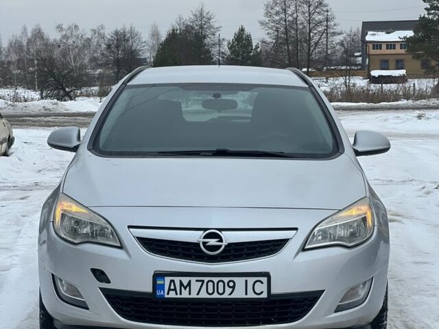 Серый Опель Астра, объемом двигателя 1.7 л и пробегом 255 тыс. км за 6500 $, фото 1 на Automoto.ua