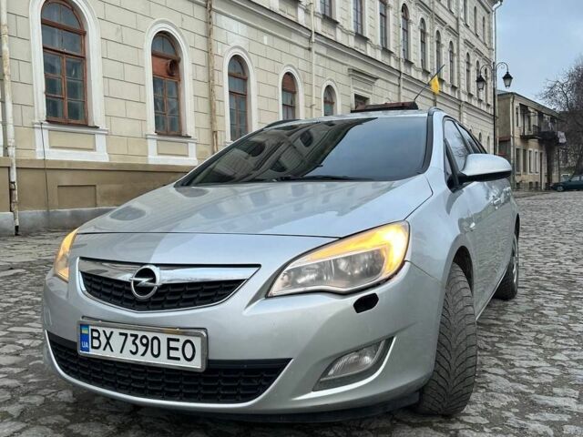 Серый Опель Астра, объемом двигателя 1.69 л и пробегом 298 тыс. км за 5850 $, фото 1 на Automoto.ua
