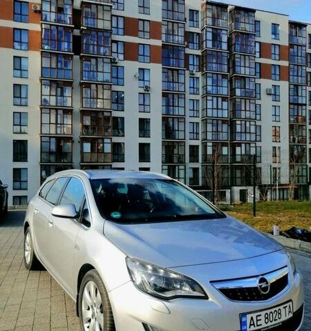 Сірий Опель Астра, об'ємом двигуна 1.7 л та пробігом 204 тис. км за 8200 $, фото 1 на Automoto.ua
