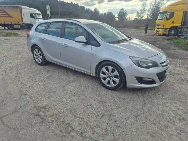 Серый Опель Астра, объемом двигателя 1.7 л и пробегом 320 тыс. км за 5056 $, фото 1 на Automoto.ua