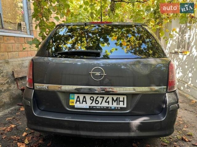 Сірий Опель Астра, об'ємом двигуна 1.6 л та пробігом 125 тис. км за 7499 $, фото 1 на Automoto.ua